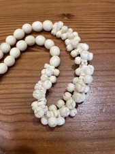 Alte Kette Beinschnitzerei /