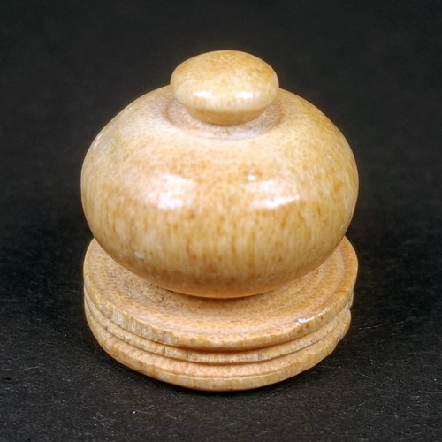 Antike spielfigur aus knochen - antike,