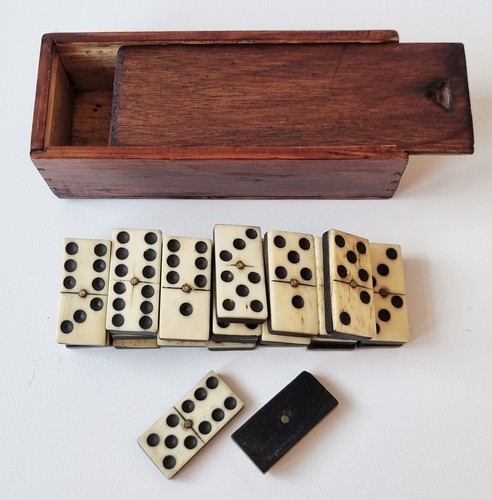 Tolles antikes domino spiel - tolles, domino-spiel